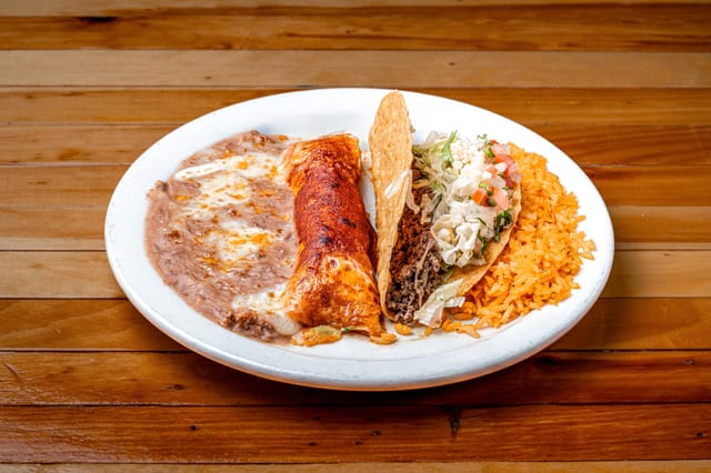 3. Taco y Burrito Combo.