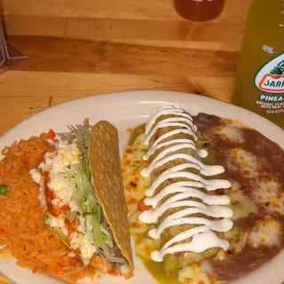 6. Enchilada Suiza y Taco Combo